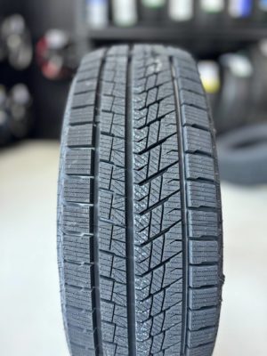 205/70R15 96T Шина DOVROAD ZYPHIRA WR03 зимняя